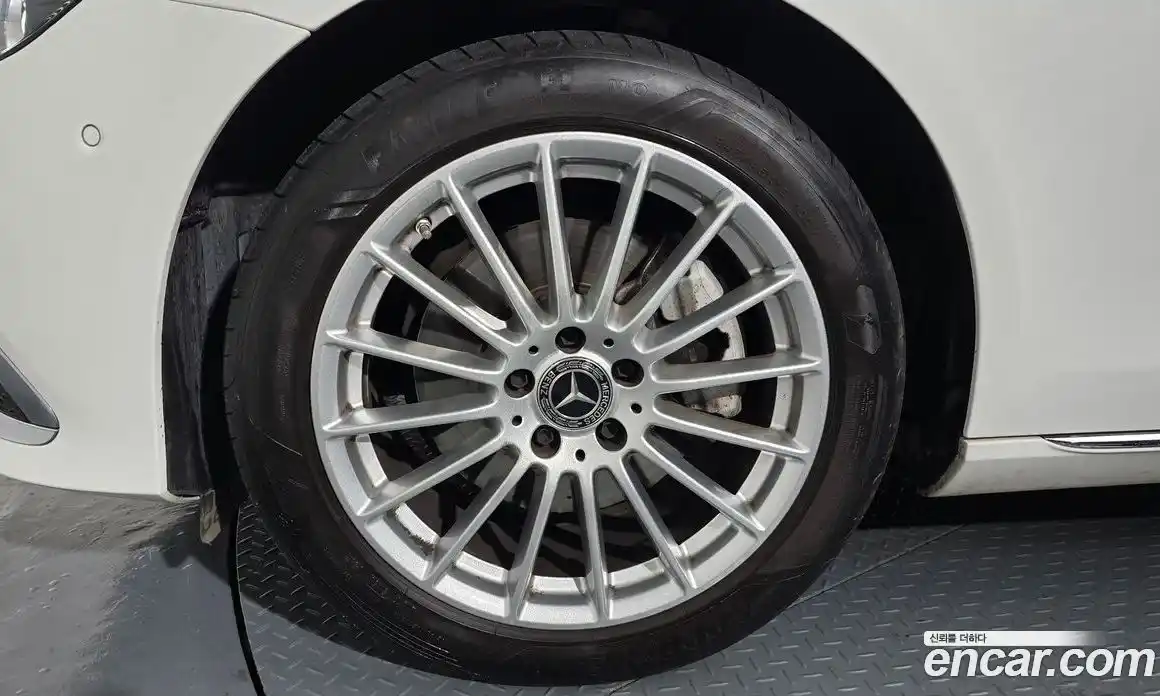 Mercedes-Benz E-Class 2022 2.0 Автомат в Москве № 223439, фото 11