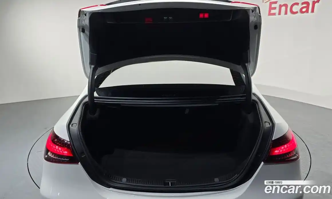 Mercedes-Benz E-Class 2022 2.0 Автомат в Москве № 223439, фото 16