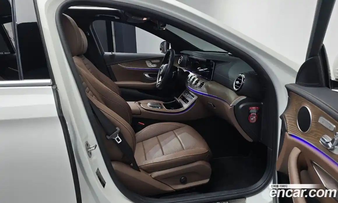 Mercedes-Benz E-Class 2022 2.0 Автомат в Москве № 223439, фото 17