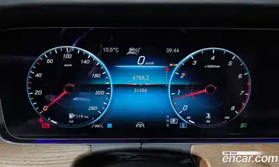 Mercedes-Benz E-Class 2022 2.0 Автомат в Москве № 223439, миниатюра 4