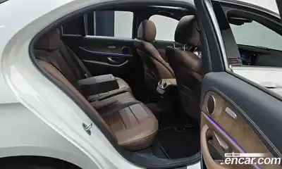 Mercedes-Benz E-Class 2022 2.0 Автомат в Москве № 223439, миниатюра 8