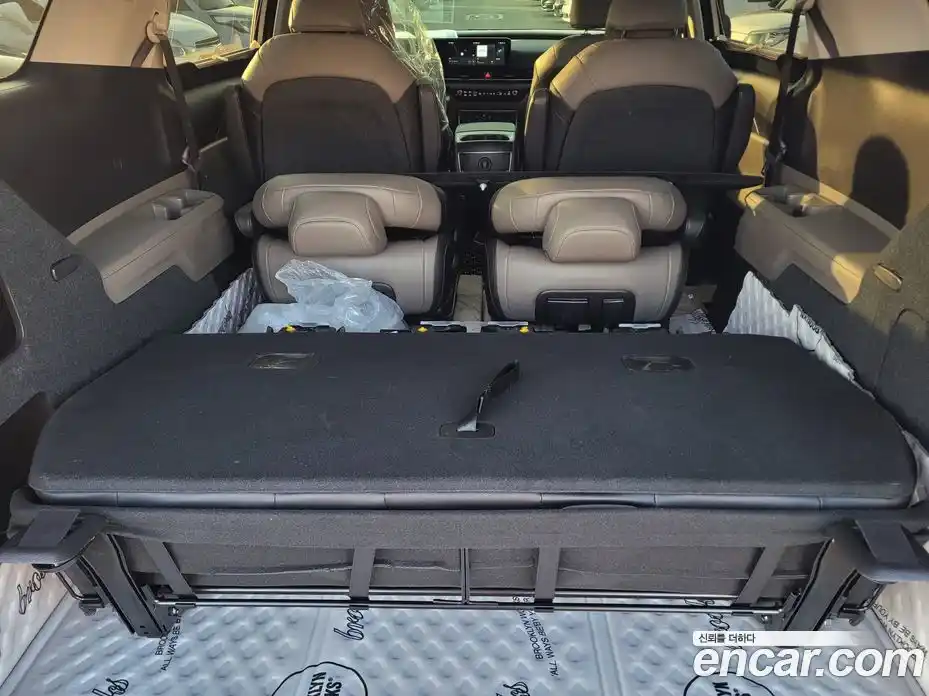 Kia Canival 2024 1.6 Автомат в Москве № 22539, фото 18