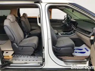 Kia Canival 2024 1.6 Автомат в Москве № 22539, миниатюра 7