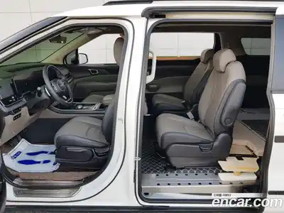 Kia Canival 2024 1.6 Автомат в Москве № 22539, миниатюра 8