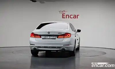 BMW 5-Series 2018 2.0 Автомат в Москве № 229241, миниатюра 3