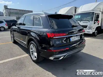 Audi Q7 2021 3.0 Автомат в Москве № 229939, миниатюра 3
