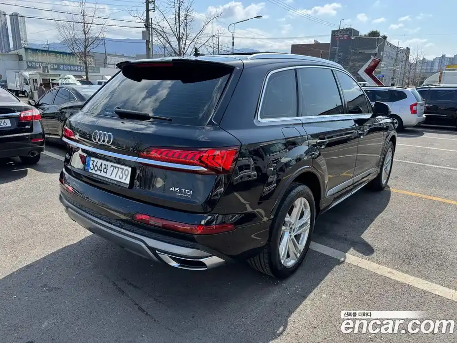 Audi Q7 2021 3.0 Автомат в Москве № 229939, фото 5