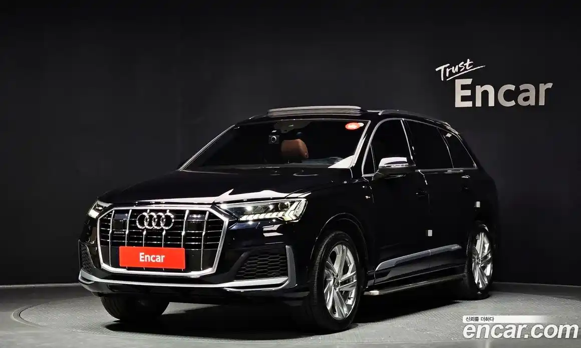 Audi Q7 2021 3.0 Автомат в Москве № 230141, фото 1