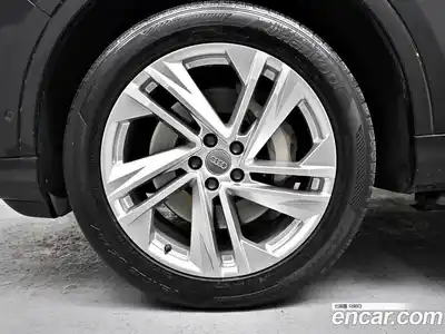 Audi Q7 2021 3.0 Автомат в Москве № 230141, миниатюра 5