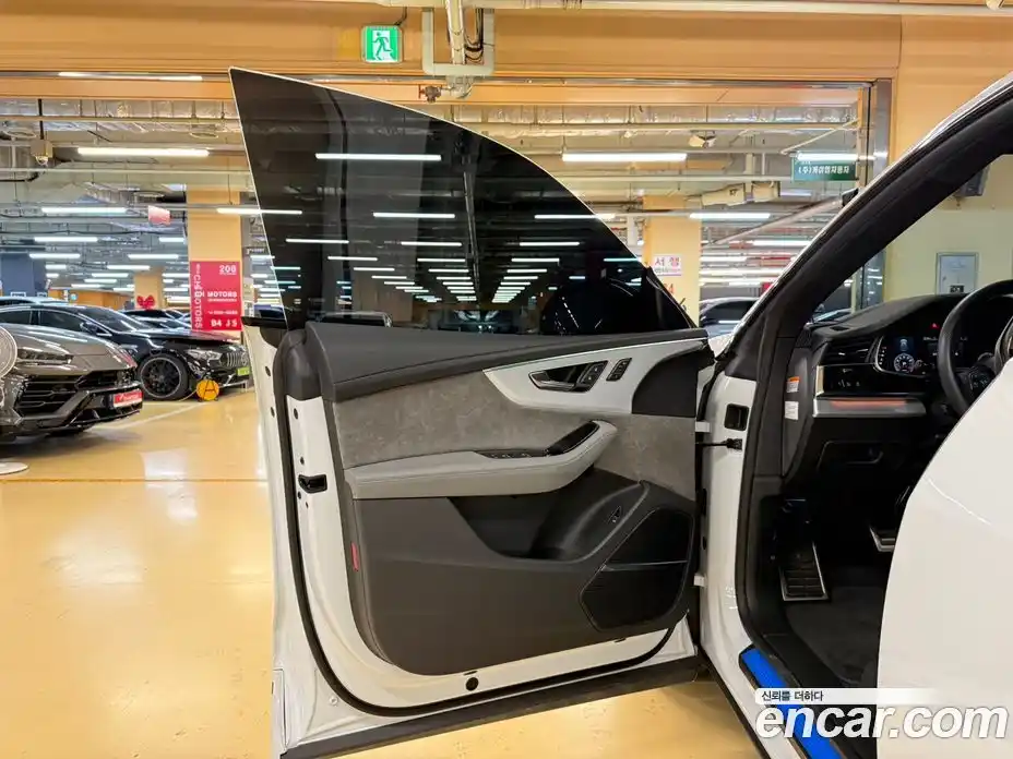 Audi Q8 2022 3.0 Автомат в Москве № 230296, фото 10