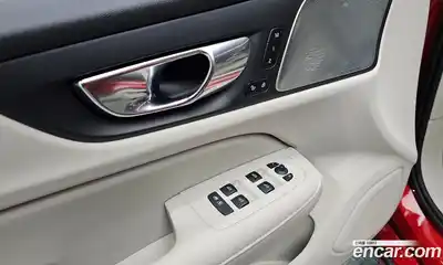 Volvo S60 2021 2.0 Автомат в Москве № 230470, миниатюра 4