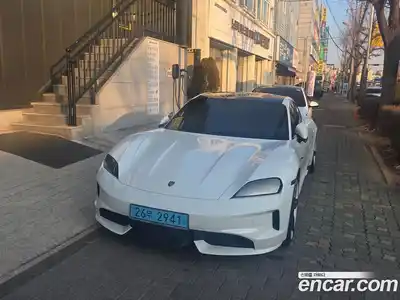 Porsche Taycan, 2025