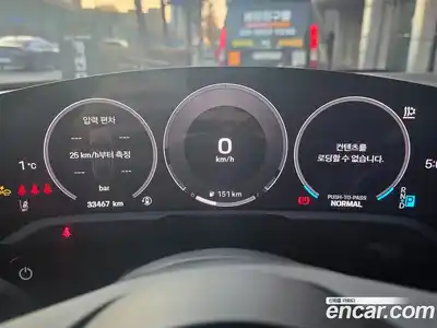 Porsche Taycan 2025 3.0 Автомат в Москве № 231095, миниатюра 2