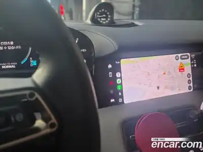 Porsche Taycan 2025 3.0 Автомат в Москве № 231095, миниатюра 3