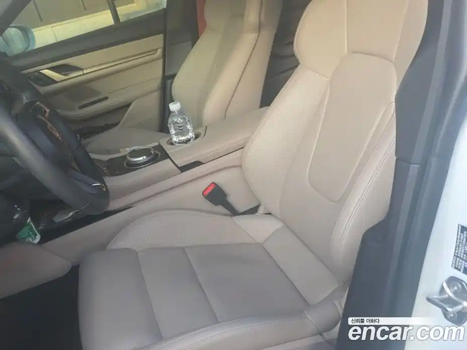 Porsche Taycan 2025 3.0 Автомат в Москве № 231095, фото 5