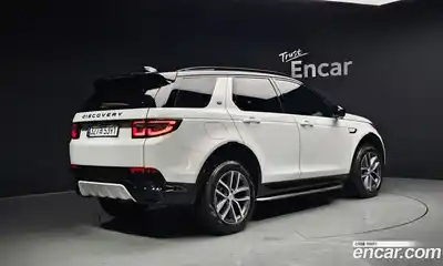 Land Rover Discovery Sport 2024 2.0 Автомат в Москве № 231118, миниатюра 2