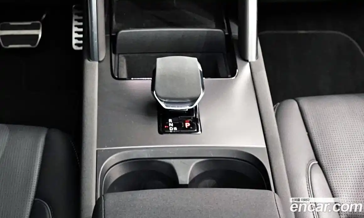 Land Rover Discovery Sport 2024 2.0 Автомат в Москве № 231118, фото 9