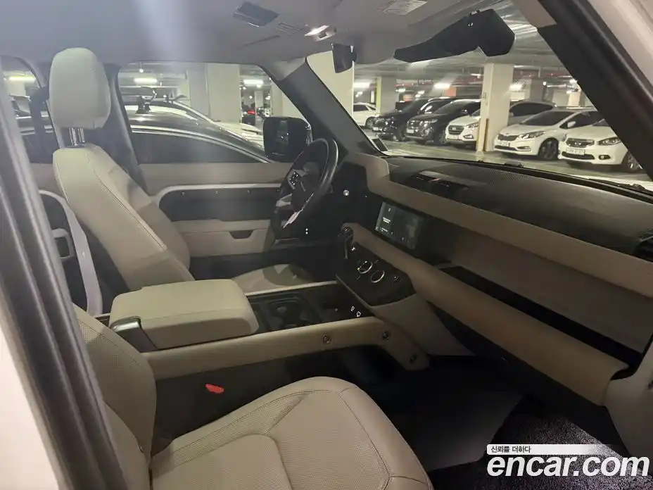 Land Rover Defender 2024 3.0 Автомат в Москве № 231310, фото 7