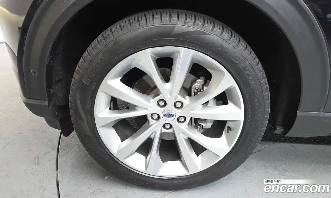 Ford Explorer 2022 3.0 Автомат в Москве № 233099, фото 3