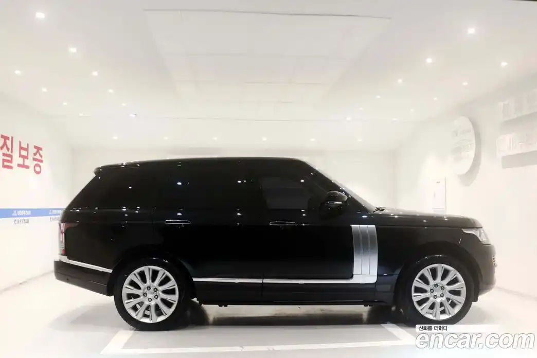 Land Rover Range-Rover 2015 4.4 Автомат в Москве № 252577, фото 7