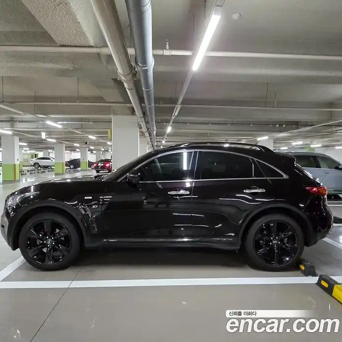 Infiniti QX70 2017 3.7 Автомат в Москве № 256202, фото 16