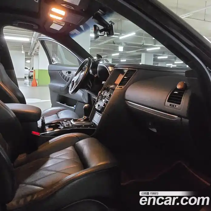 Infiniti QX70 2017 3.7 Автомат в Москве № 256202, фото 19