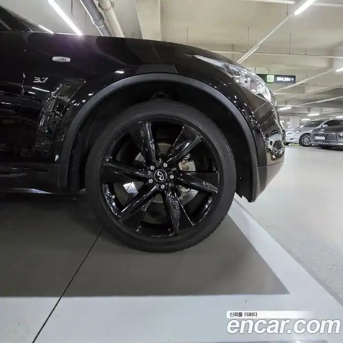 Infiniti QX70 2017 3.7 Автомат в Москве № 256202, фото 7