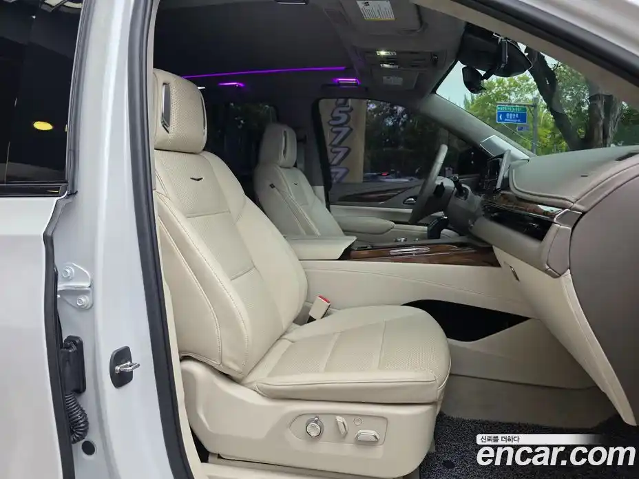 Cadillac Escalade 2023 6.2 Автомат в Москве № 285631, фото 12