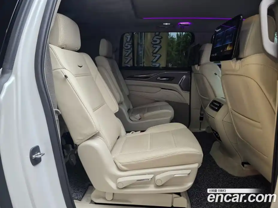 Cadillac Escalade 2023 6.2 Автомат в Москве № 285631, фото 13