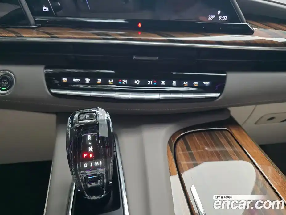 Cadillac Escalade 2023 6.2 Автомат в Москве № 285631, фото 19