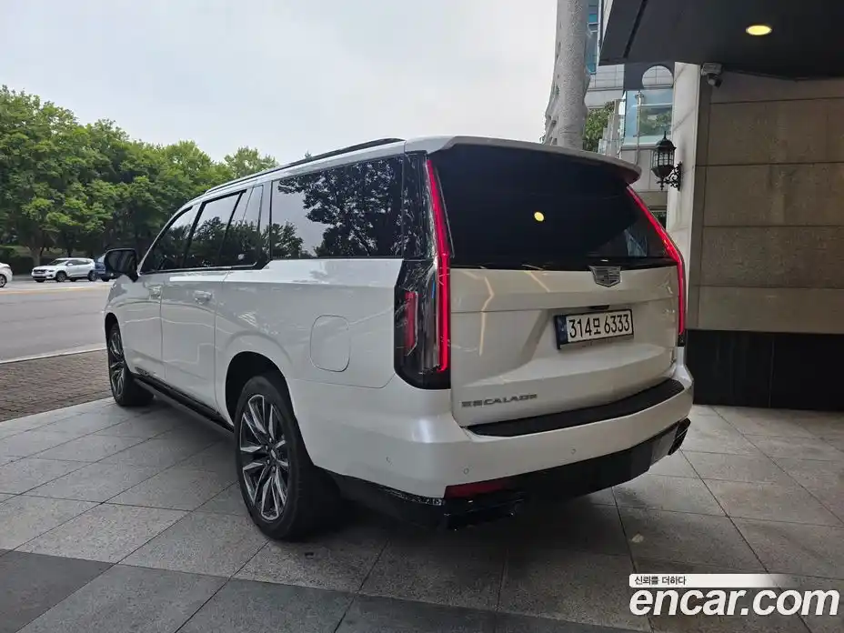 Cadillac Escalade 2023 6.2 Автомат в Москве № 285631, фото 3