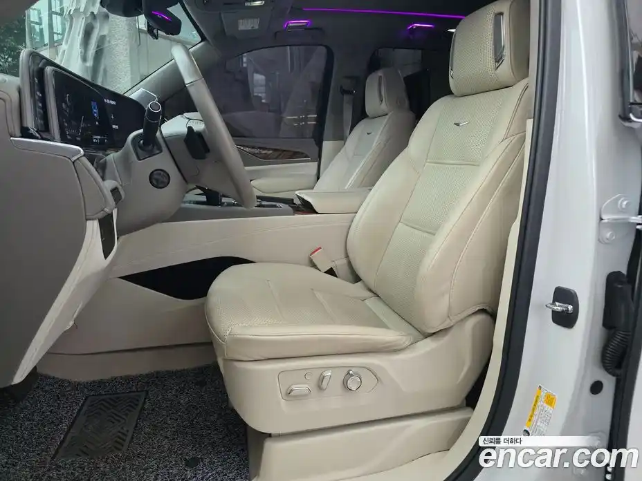 Cadillac Escalade 2023 6.2 Автомат в Москве № 285631, фото 10
