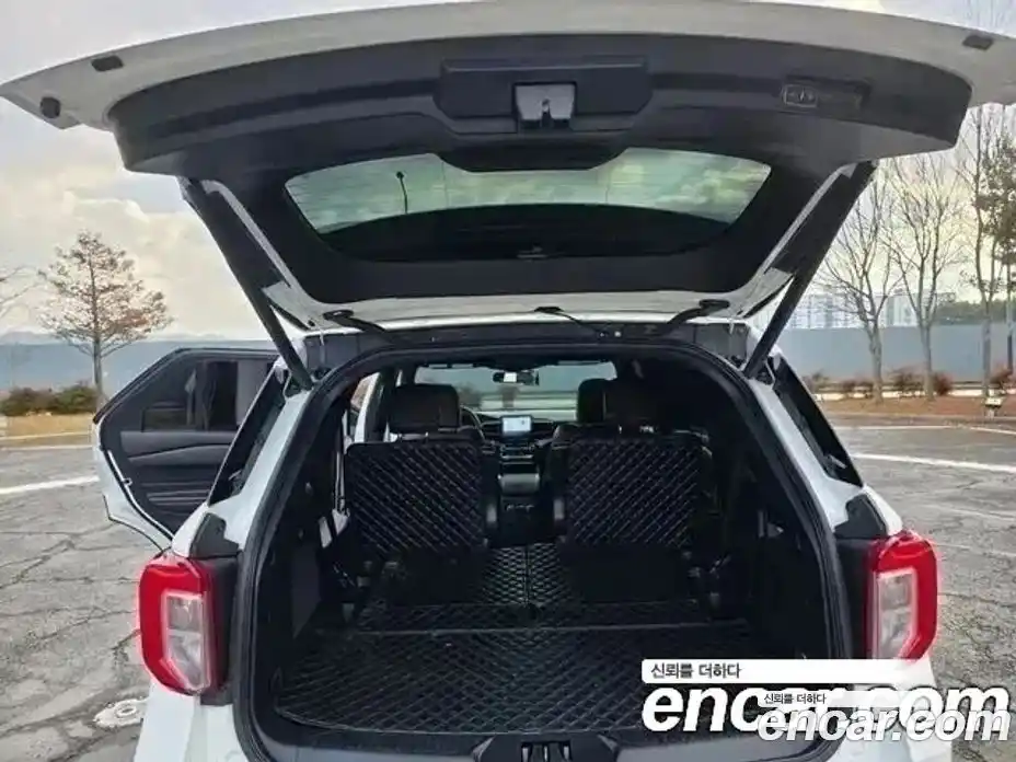 Ford Explorer 2022 3.0 Автомат в Москве № 285673, фото 15