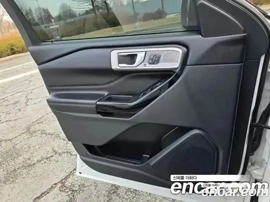 Ford Explorer 2022 3.0 Автомат в Москве № 285673, фото 18