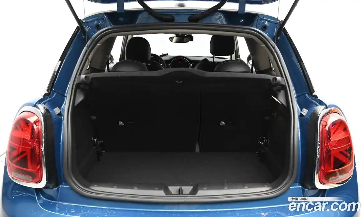 Mini Cooper 2023 1.5 Автомат в Москве № 299280, фото 20