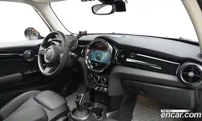 Mini Cooper 2023 1.5 Автомат в Москве № 299280, миниатюра 7
