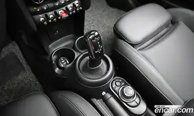 Mini Cooper 2023 1.5 Автомат в Москве № 299280, миниатюра 9