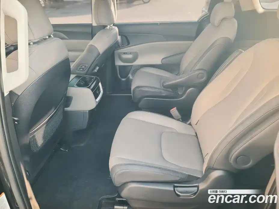 Kia Canival 2025 2.2 Автомат в Москве № 307837, фото 13