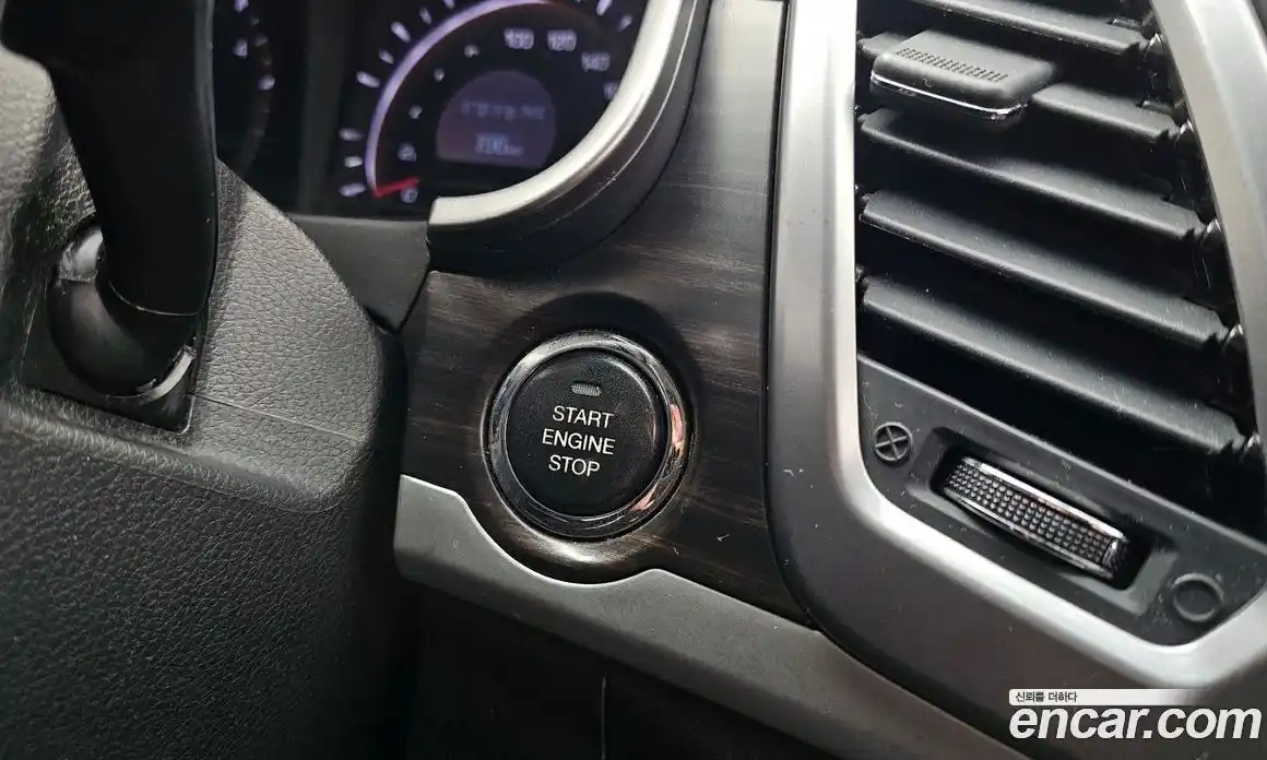 SsangYong Korando 2015 2.0 Автомат в Москве № 30814, фото 17