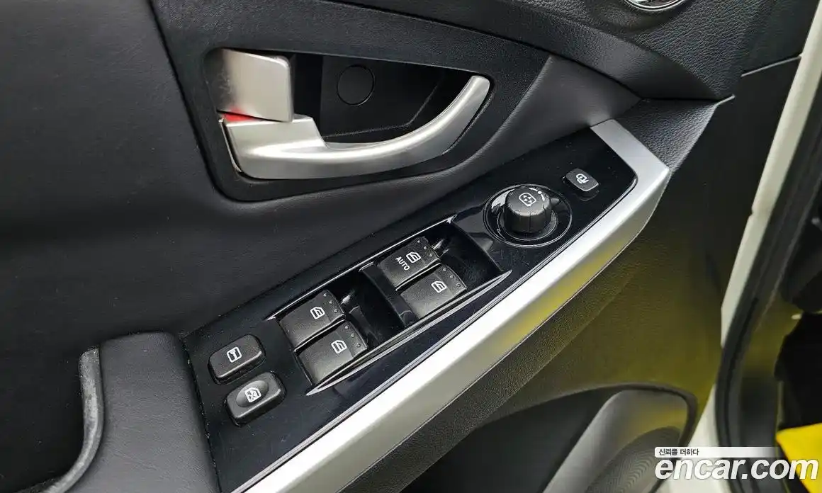 SsangYong Korando 2015 2.0 Автомат в Москве № 30814, фото 18