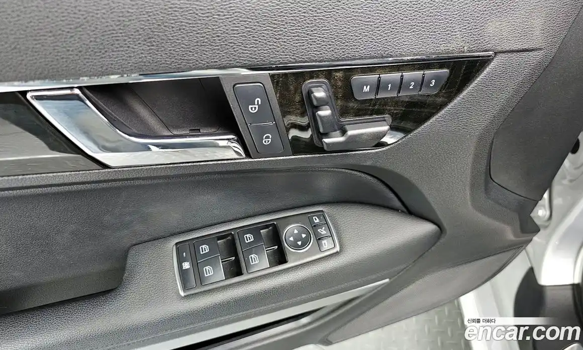 Mercedes-Benz E-Class 2013 3.5 Автомат в Москве № 311526, фото 12