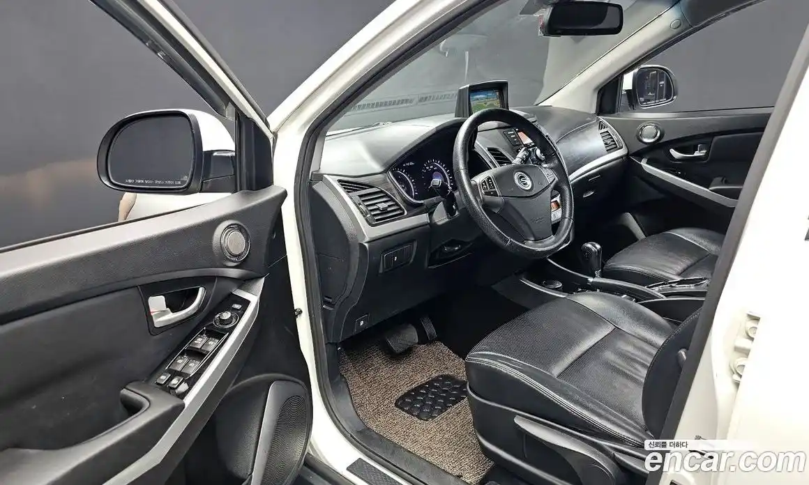 SsangYong Korando 2015 2.0 Автомат в Москве № 31589, фото 15