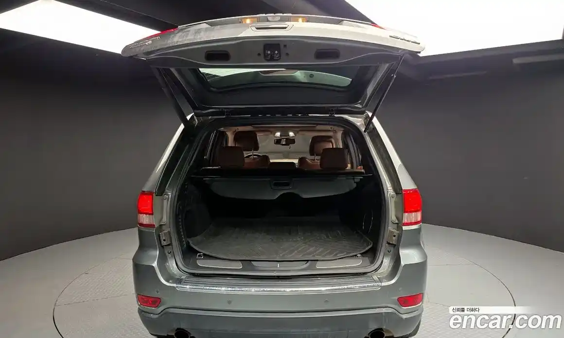 Jeep Cherokee 2012 3.0 Автомат в Москве № 318272, фото 11