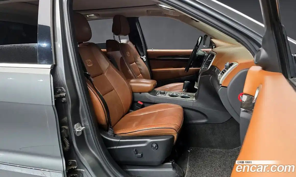 Jeep Cherokee 2012 3.0 Автомат в Москве № 318272, фото 12