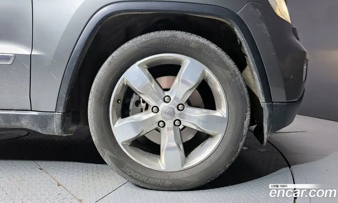 Jeep Cherokee 2012 3.0 Автомат в Москве № 318272, фото 14