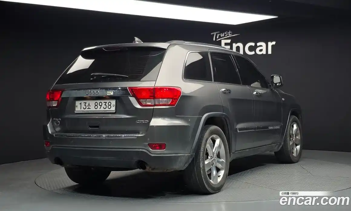 Jeep Cherokee 2012 3.0 Автомат в Москве № 318272, фото 9