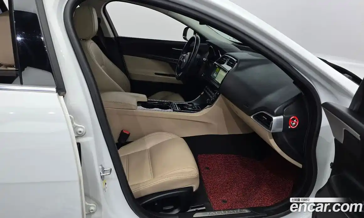 Jaguar XE 2017 2.0 Автомат в Москве № 320146, фото 1