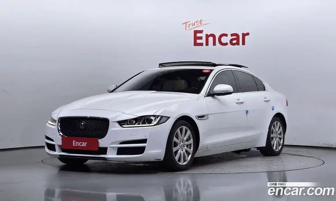 Jaguar XE 2017 2.0 Автомат в Москве № 320146, фото 4