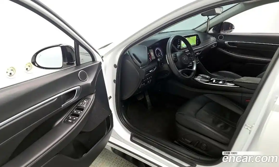 Hyundai Sonata 2022 2.0 Автомат в Москве № 3249, фото 10