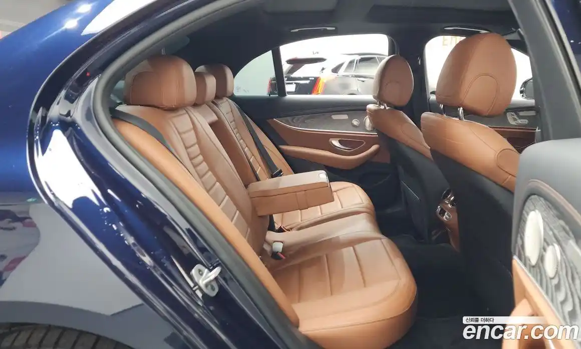 Mercedes-Benz E-Class 2021 2.0 Автомат в Москве № 325013, фото 17